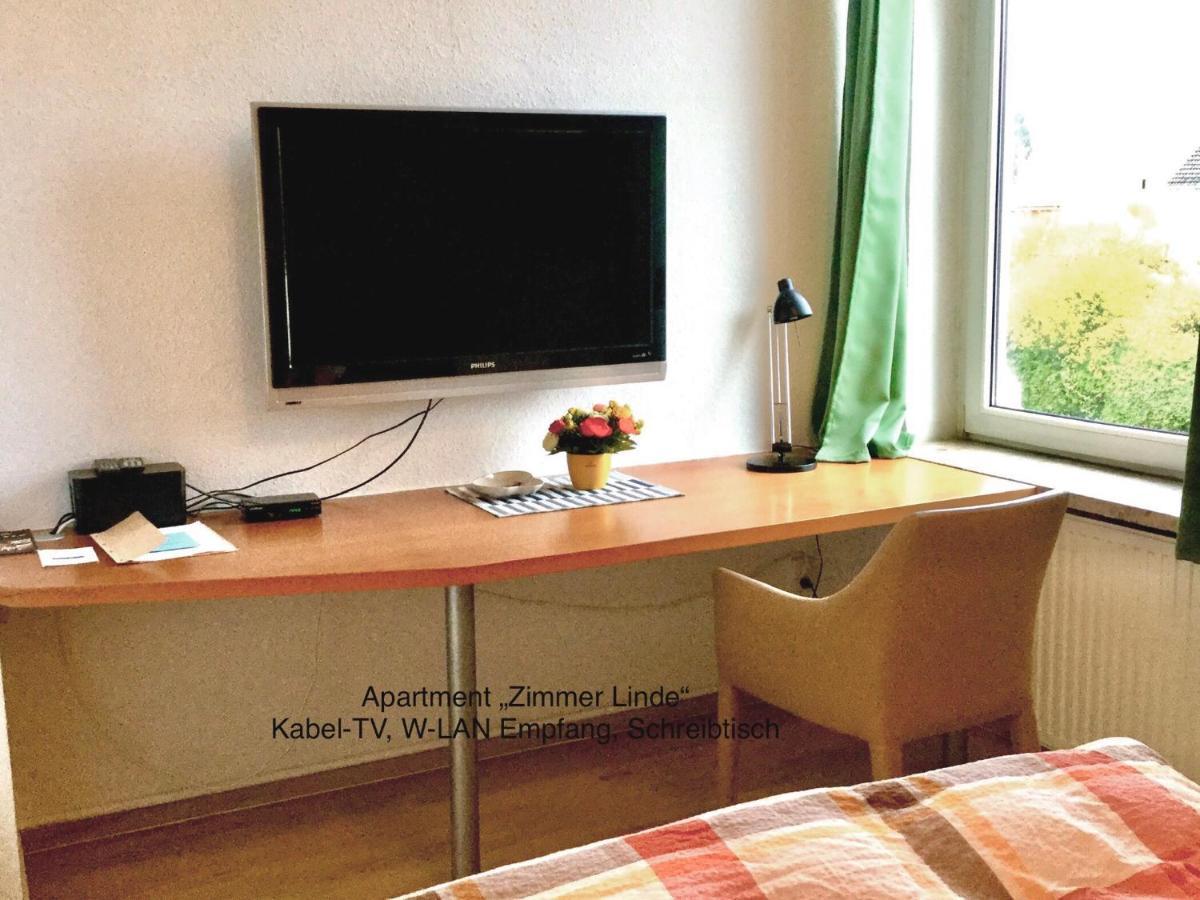 Ferienhaus Us lütt Hus und das Zimmer Linde im Haupthaus Oldenburg Exterior foto