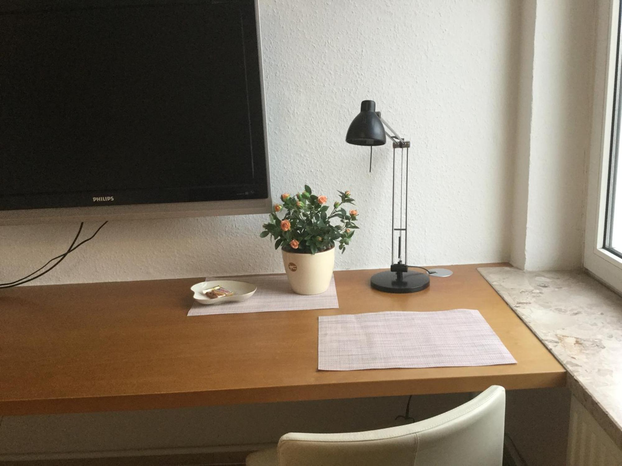Ferienhaus Us lütt Hus und das Zimmer Linde im Haupthaus Oldenburg Habitación foto